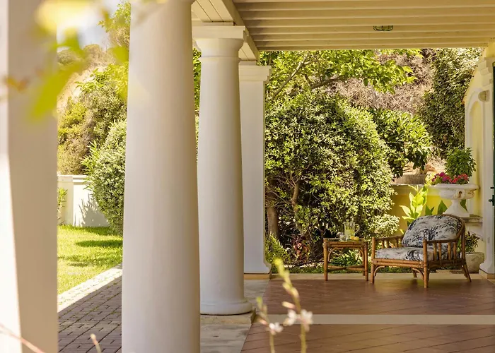 Rhoe Villa
