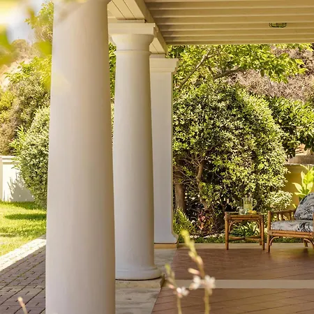 Rhoe Villa
