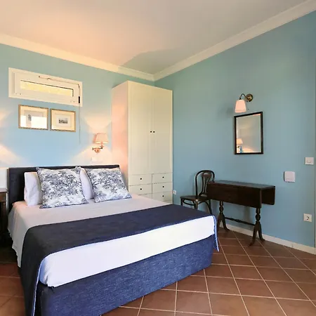 Rhoe Villa